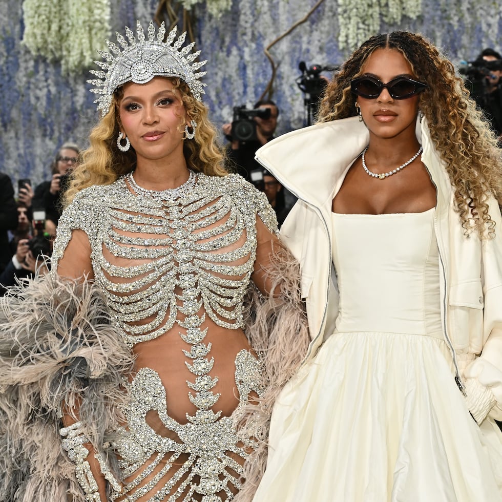 Beyoncé ha regresado a la Gala del Met 2026 acompañada de Blue Ivy Carter.