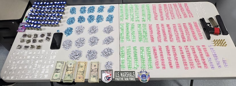 La evidencia que la Policía alega que se le ocupó al detenido.