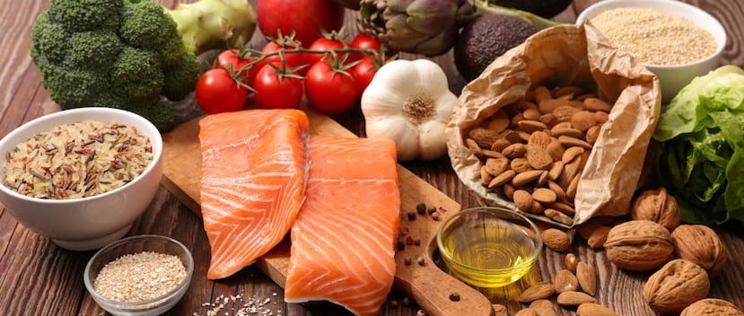 Una dieta sana, actividad física regular y el abandono del consumo de cigarro son necesarios para evitar episodios que pongan en riesgo tu vida. (Shutterstock)