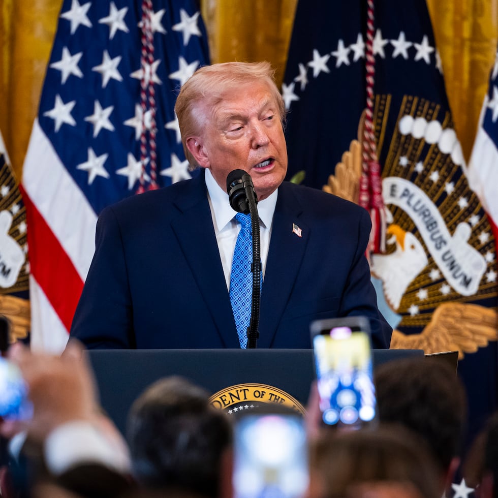 Donald Trump anunció que su administración se quedará a cargo temporalmente del gobierno de Venezuela.