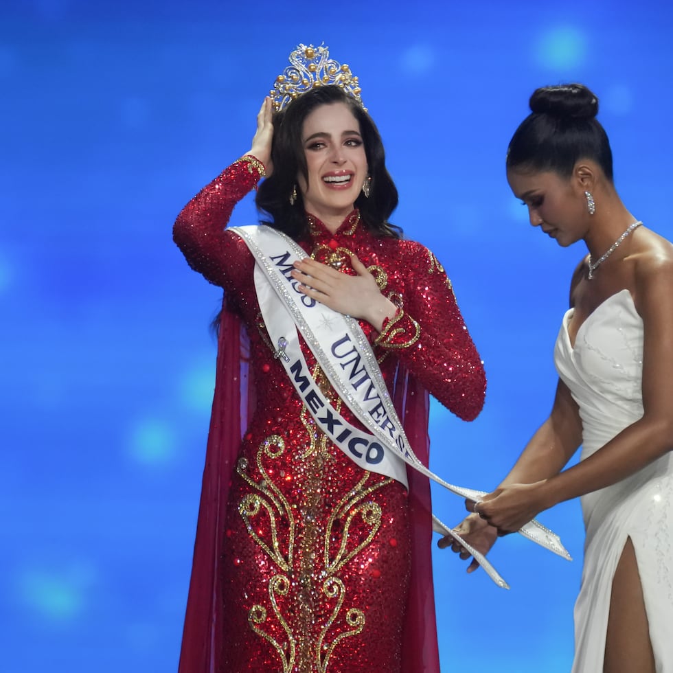 Miss Mexico, Fátima Bosch fue elegida como la nueva soberana universal.