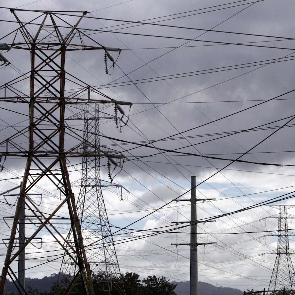 La empresa Cobra Acquisitions, con sede en Oklahoma, hizo trabajos de restauración del sistema eléctrico tras el azote del huracán María, en 2017.