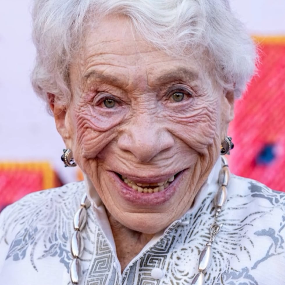 Levine dio vida mayoritariamente a personajes de mujer mayor o abuela de otros personajes.