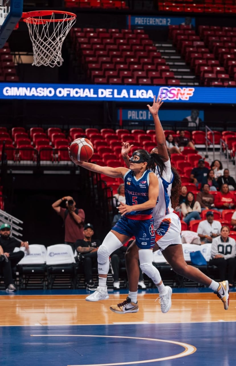 Pamela Rosado (5) aportó 16 puntos.