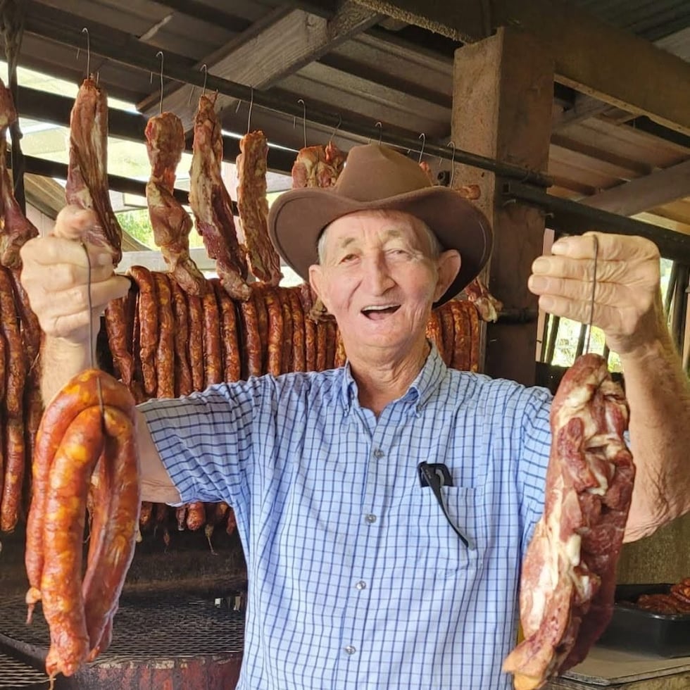 Héctor Hernán López Rodríguez, mejor conocido como Don Nando, fundador del reconocido Rancho de las longanizas Don Nando.