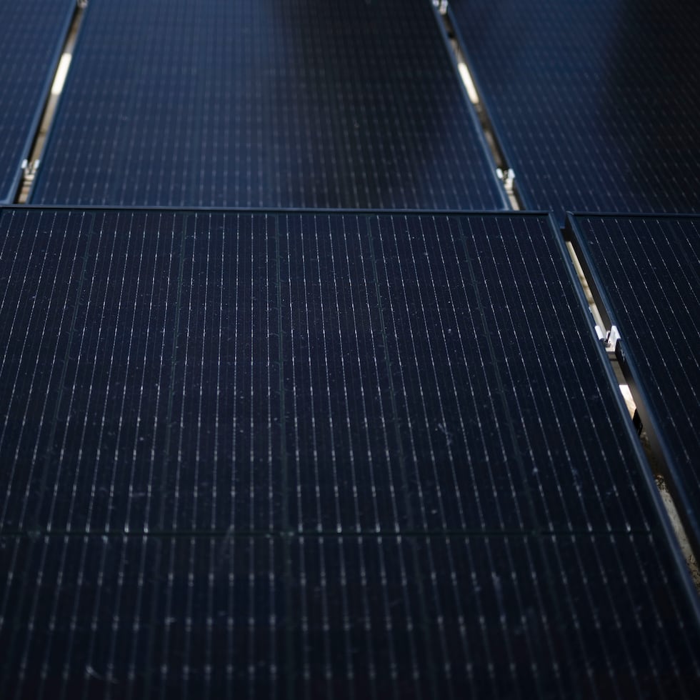 La Policía no divulgó el nombre ni la información de la compañía de sistemas solares contra quien presentaron las denuncias.