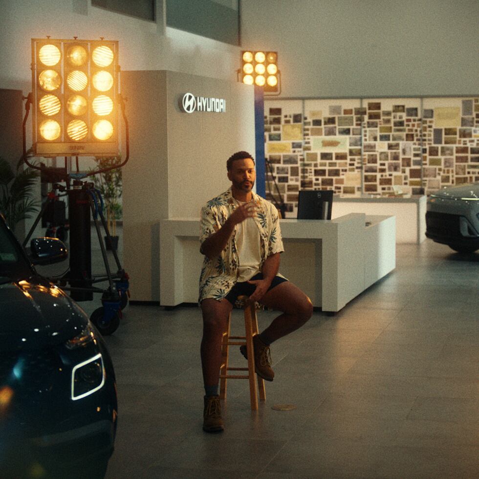 The “Travel to Your Roots” campaign includes initiatives in the media and on social networks.