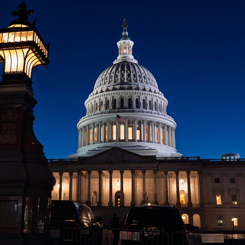 El Comité de Reglas sesionaba en la noche del lunes en busca de terminar con el cierre federal y financiar hasta el 30 de septiembre casi todo el gobierno.
