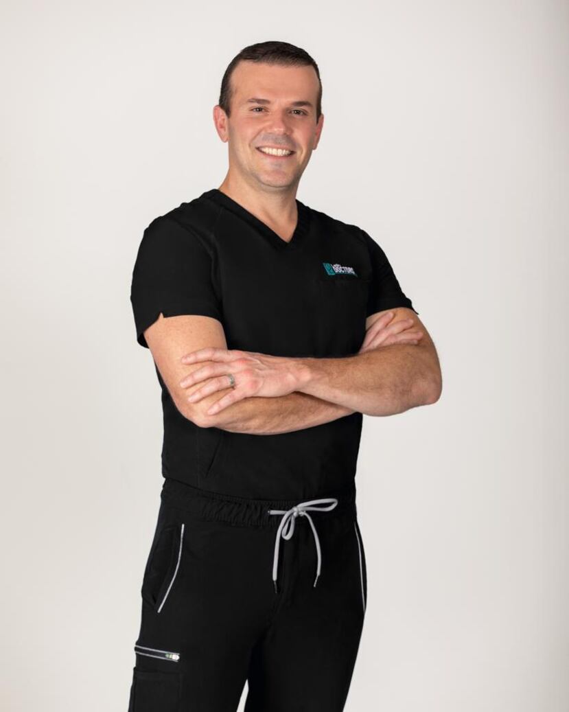 Dr. Fernando Villamil, cirujano ortopeda especialista en cirugía de la columna vertebral, miembro de los Latin Doctors y colega colaborador de MCS.