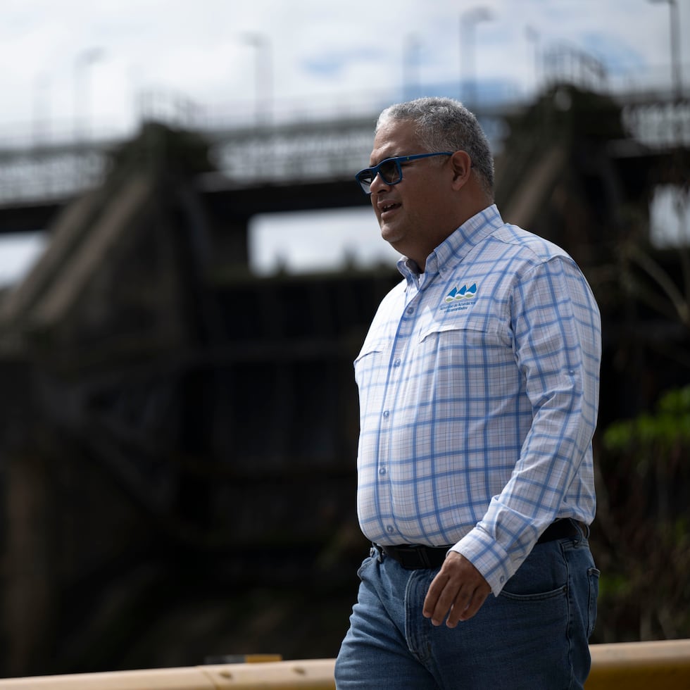 El presidente de la AAA, Luis González Delgado, fue convocado por el Senado para rendir cuentas ante una Comisión Total Especial.