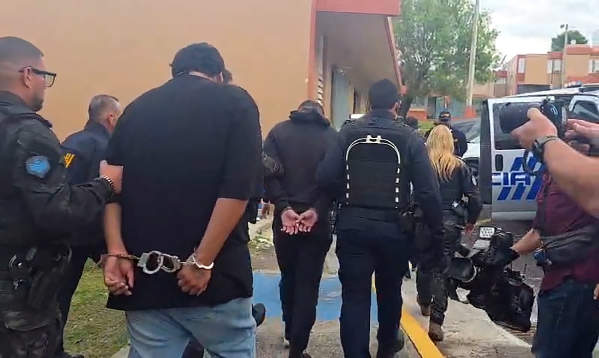 Arrestan a cuatro adultos durante operativo donde ocurrió doble asesinato en Coamo