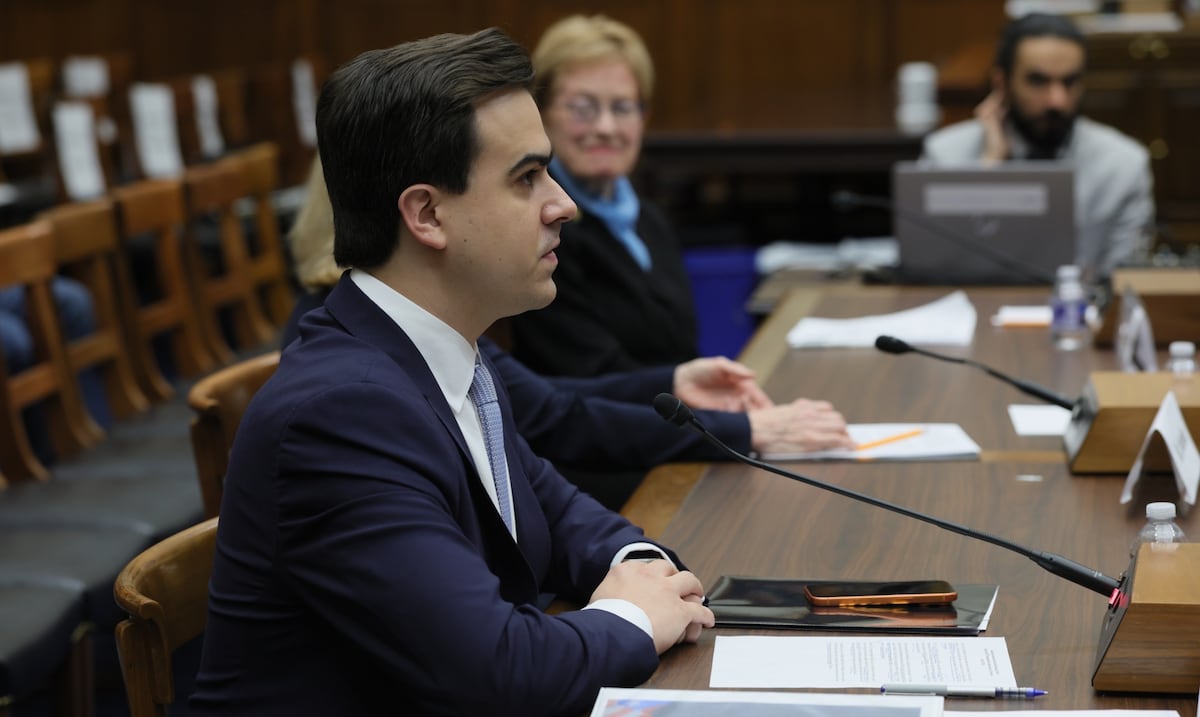 Pablo José Hernández reclama acceso de los veteranos de Puerto Rico al plan de salud Tricare Prime