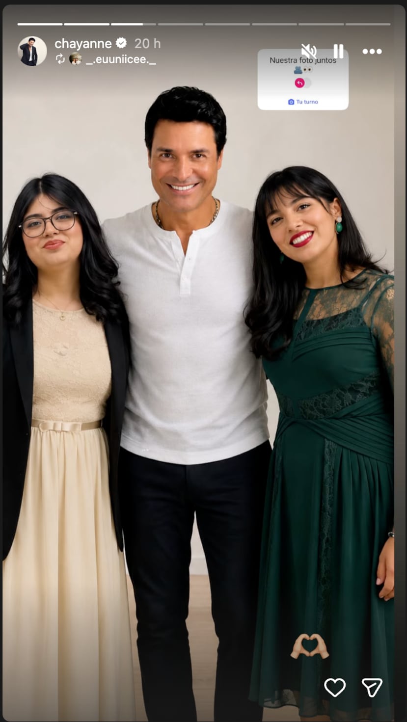 El cantante compartió las fotos que le llegaron junto a sus "hijos".
