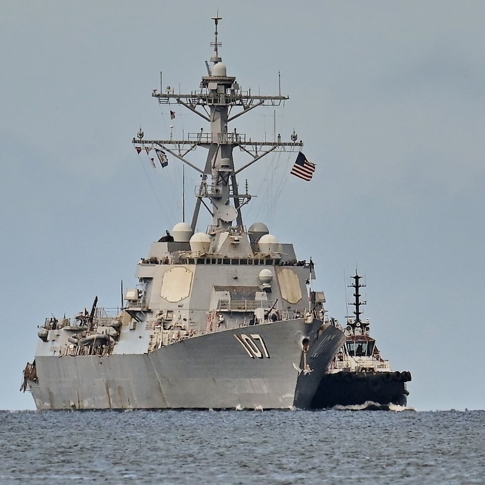El barco de guerra estadounidense USS Gravely en Puerto España, Trinidad y Tobago.