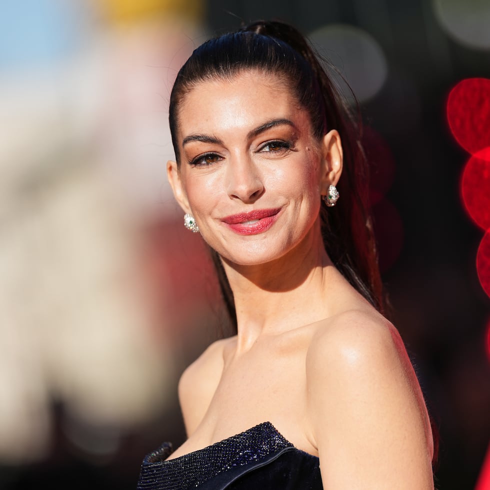 Anne Hathaway.