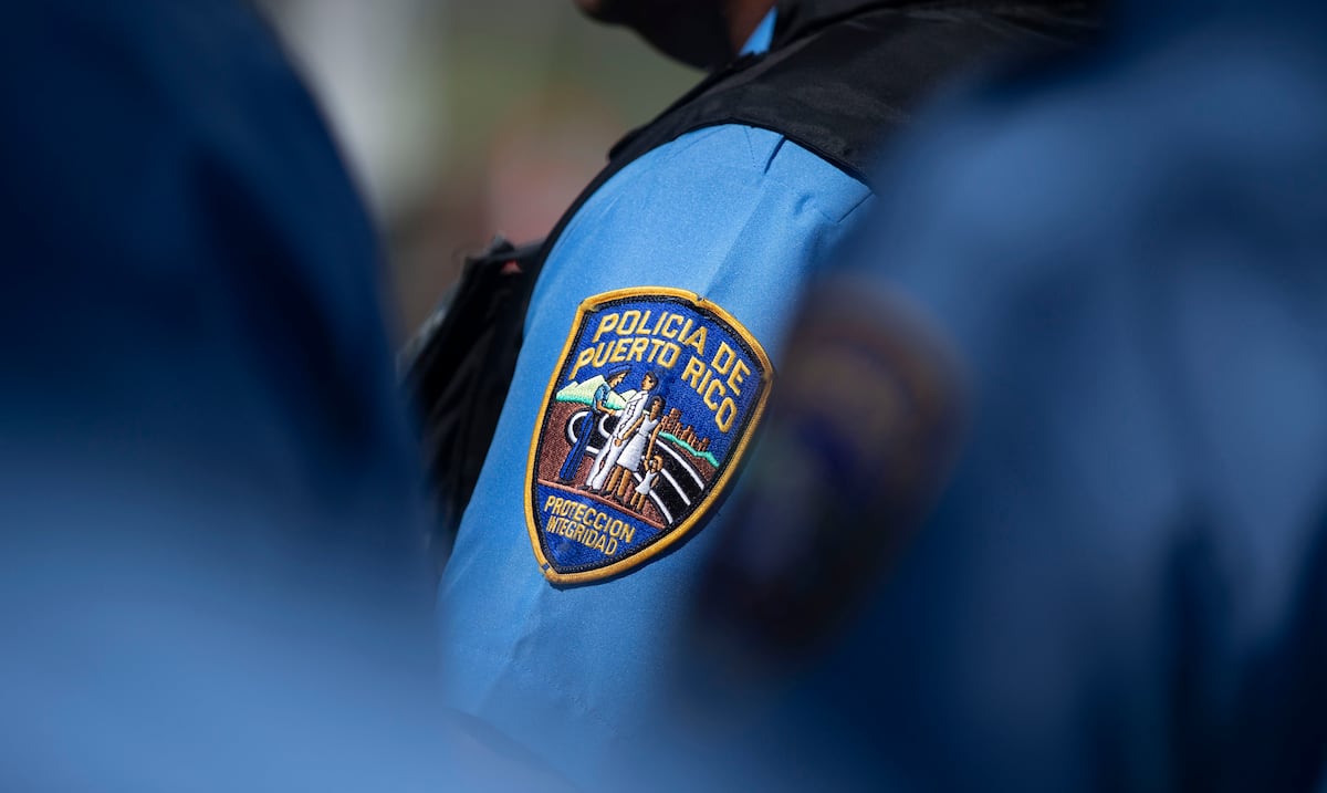Academia de la Policía gradúa a 698 nuevos agentes en San Juan