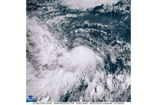 Nueva tormenta tropical Fay se forma en el Atlántico mientras Odalys amenaza con convertirse en huracán