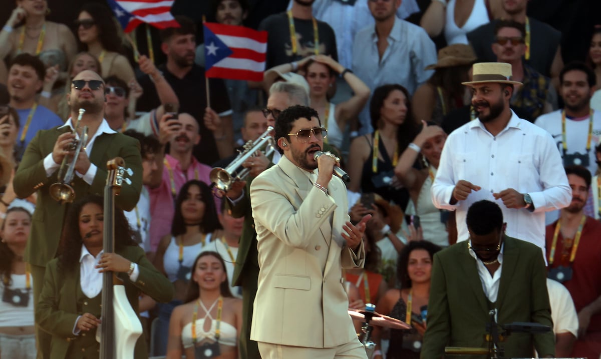 Bad Bunny lleva la cultura boricua a Milán ante 80,000 personas