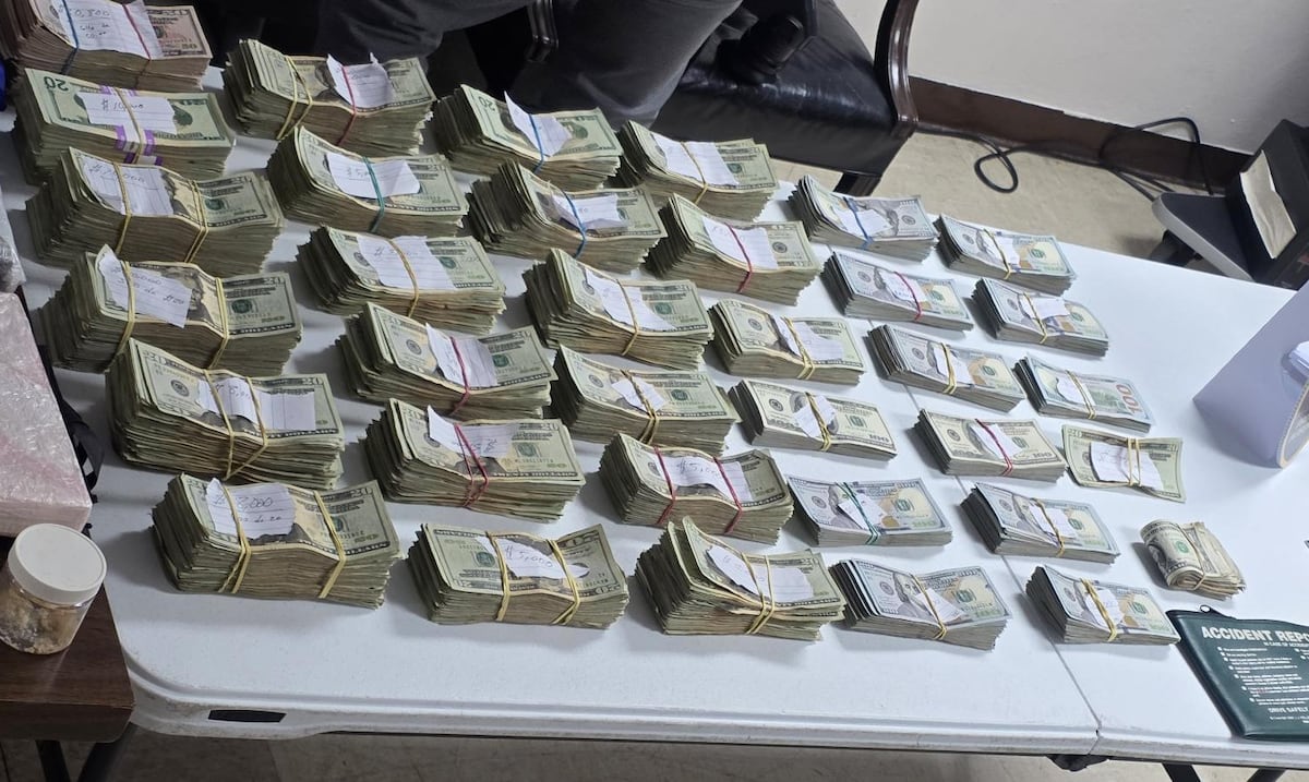 Tras hallazgo de patrulla falsa y $268,000 en efectivo: federales acusan a “Wassa” por narcotráfico