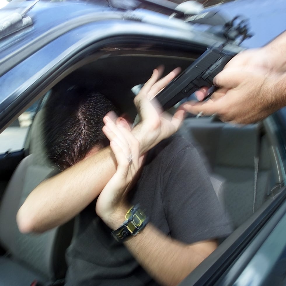 La Policía indicó que el vehículo robado tiene la tablilla JDZ-438.