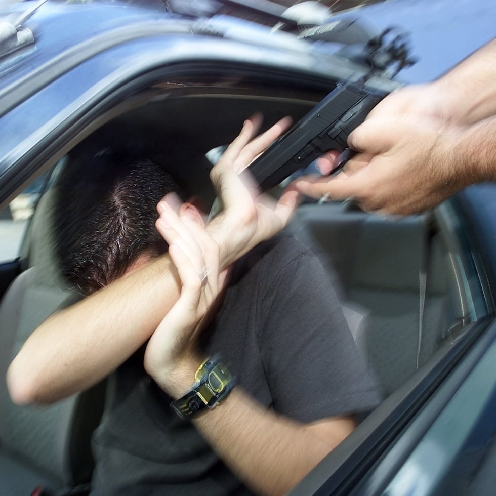 Personal de la División de Robos del Cuerpo de Investigaciones Criminales (CIC) de Humacao investiga los hechos.