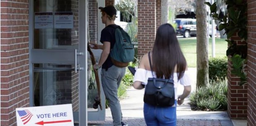 La contienda se ha caracterizado por una agria polarización de sectores sociales y en medio de ese clima el voto de los latinos es cada vez más cotizado por los políticos. (AP)