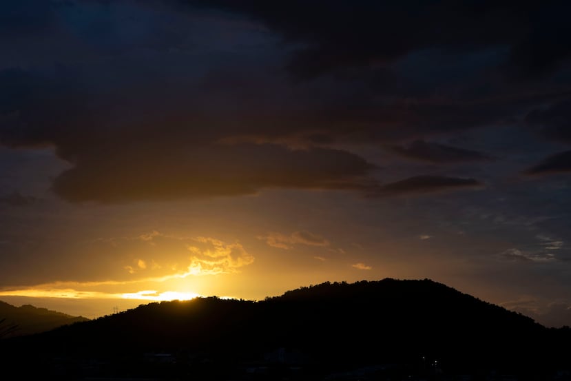 Durante el solsticio de invierno el hemisferio norte del planeta recibe menos luz solar, que en el hemisferio sur.