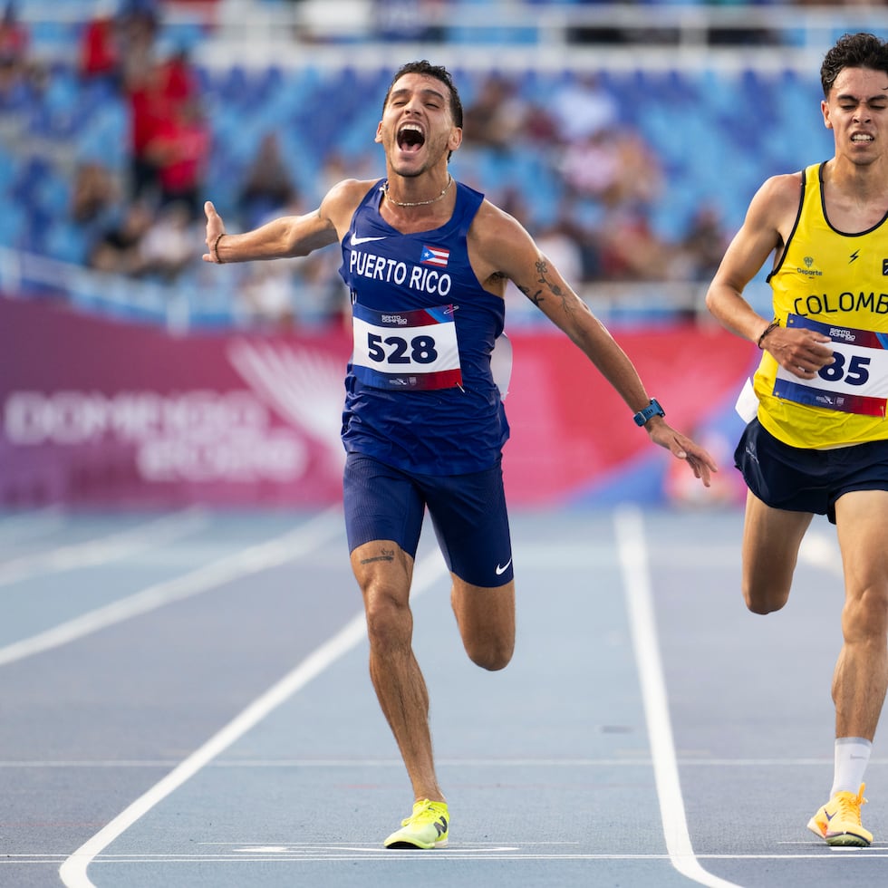 Víctor Ortiz logró un espectacular remate en los metros finales para obtener la medalla de plata en los 5,000 metros.