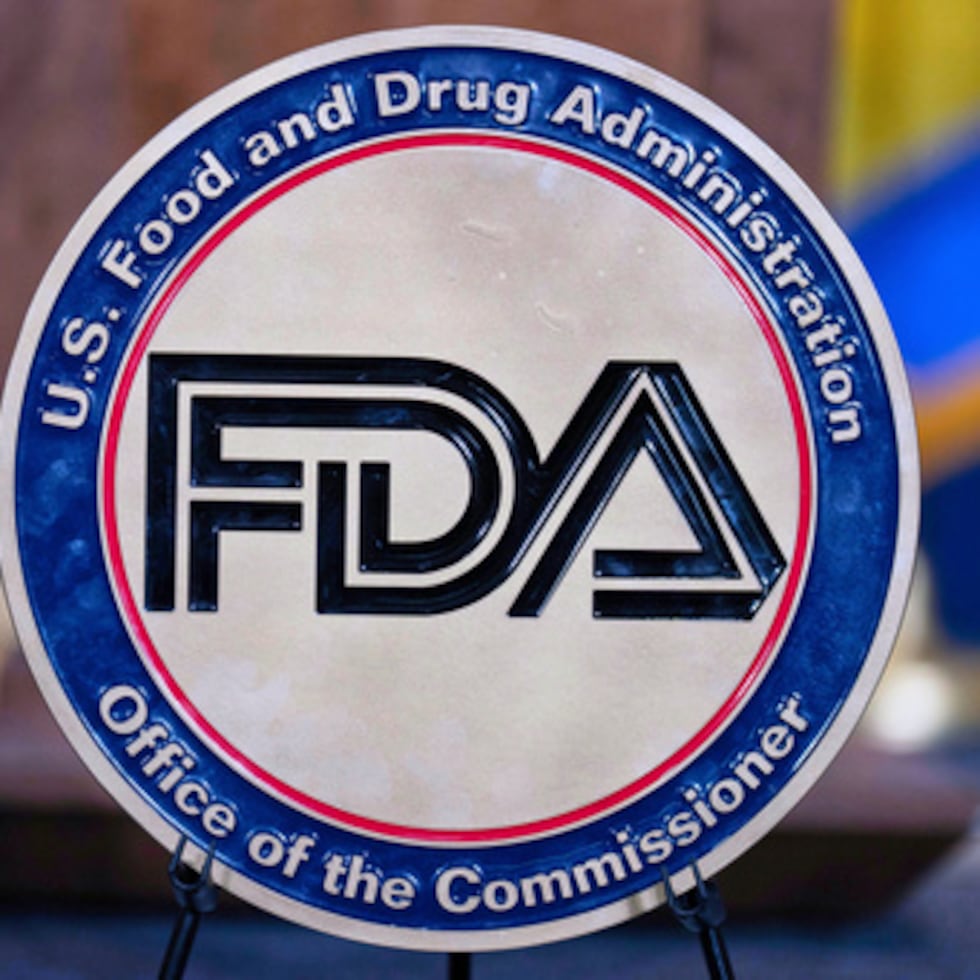 La FDA señaló que fueron hospitalizados y recibieron el tratamiento aprobado por la FDA para el botulismo infantil.