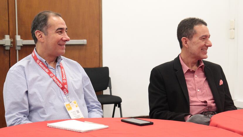 Eduardo Loaíza, gerente de Camacol Antioquía, y el secretario de Turismo de Medellín, José Alejandro González, conversaron con periodistas durante la reunión bianual de la organización empresarial.