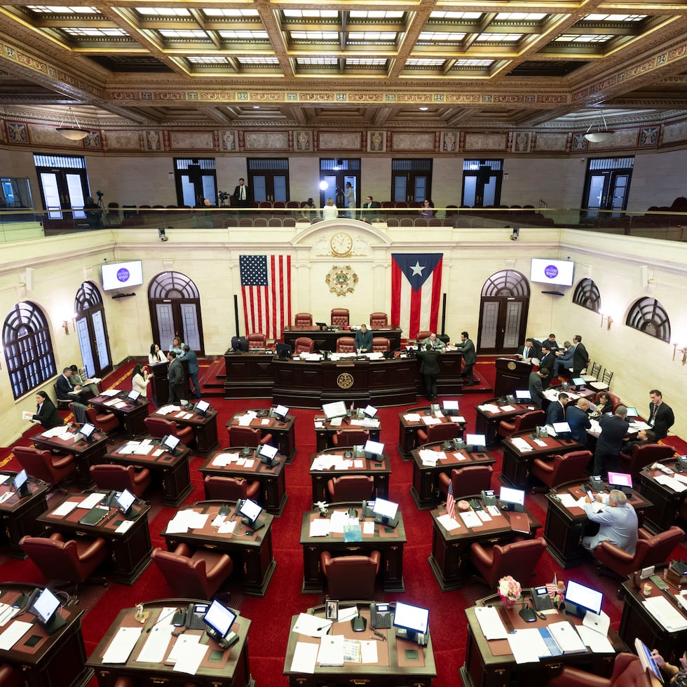 18 de noviembre de 2025. San Juan, PR. END/PR HOY. Último día de sesión legislativa en la Cámara de Representantes y El Senado, de cara al cierre de los trabajos de la Segunda Sesión Ordinaria del cuatrienio, en los hemiciclos de esos cuerpos legislativos, El Capitolio. En la foto hemiciclo de El Senado. FOTO POR: Carlos Rivera Giusti/GFR Media
Sesión Legislativa, Cámara de Representantes, Senado, Legislatura