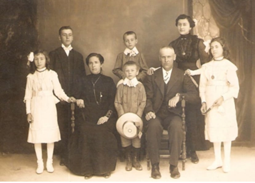 Familia Francesa en El Salvador entre 1910 a 1915, en la ciudad de San Salvador.