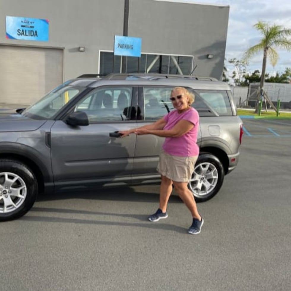 Raquel Del Valle Santana tiene 82 años.