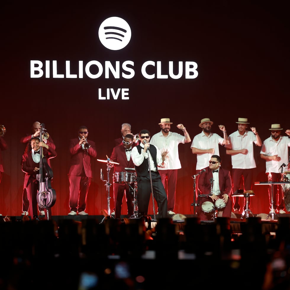Bad Bunny durante su show en el Spotify's Billions Club Live.