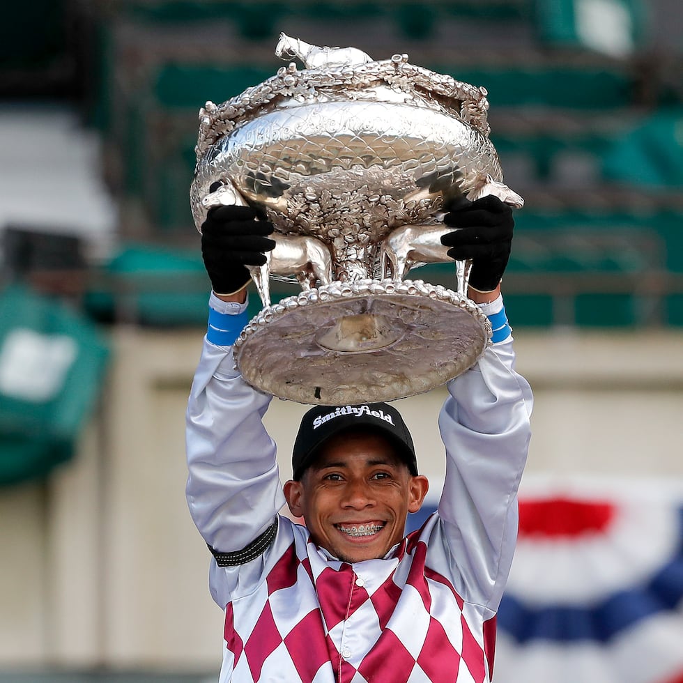 Manuel Franco, aquí durante su victoria en el Belmont Stakes en 2020, coronó su temporada en Saratoga con importantes triunfos clásicos y una jornada en la que logró seis victorias.