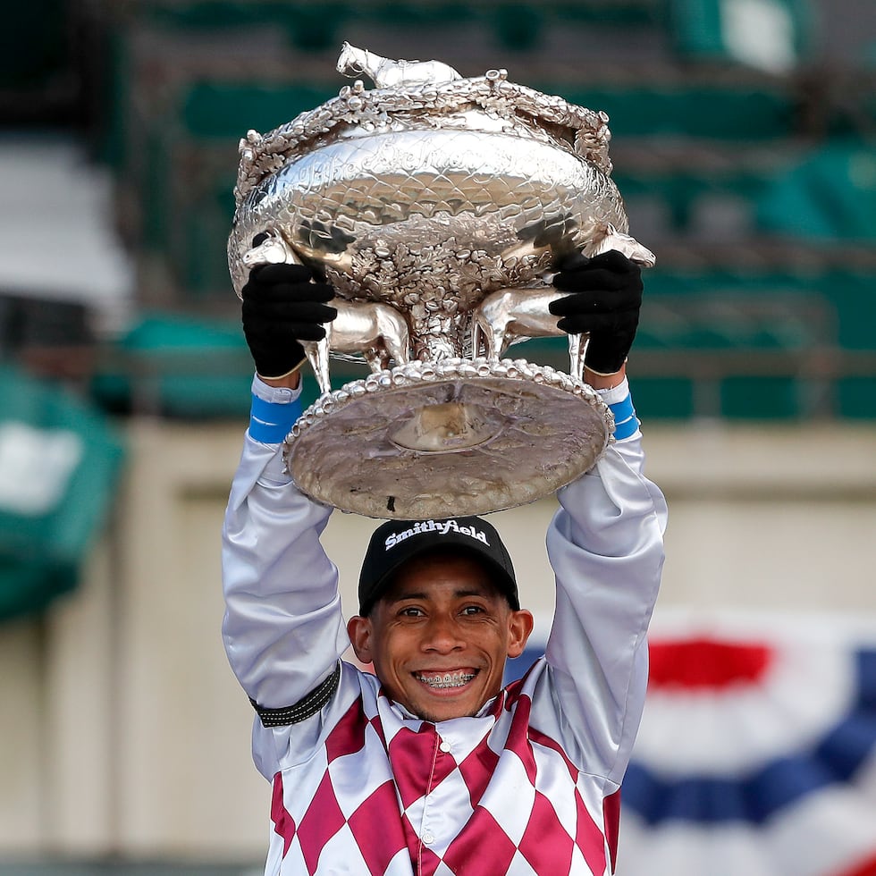 Manuel Franco, aquí durante su victoria en el Belmont Stakes de 2020, condujo a Leading Change a la sorpresa sobre los principales tresañeros de la temporada.