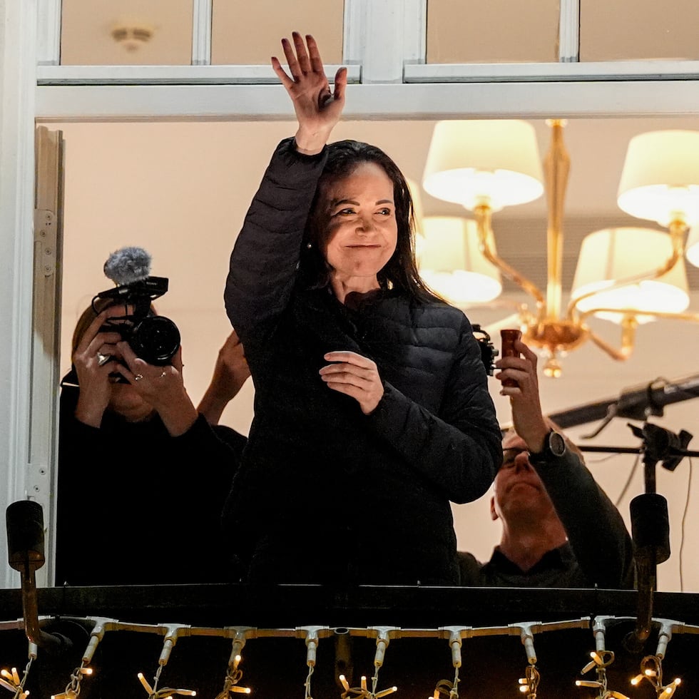 La líder opositora venezolana María Corina Machado apareció en público por primera vez en 11 meses.