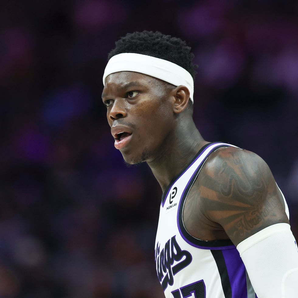 Dennis Schröder promedia 13 puntos y 5.7 asistencias por partido en su carrera.