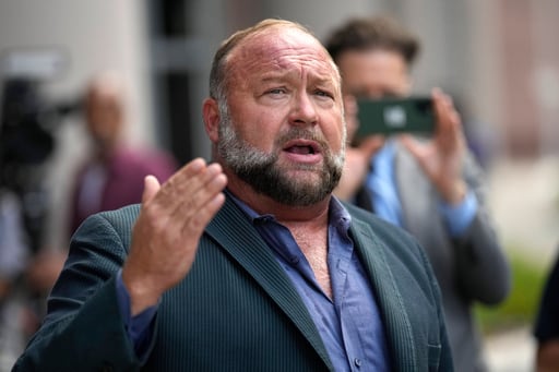 Imagen de la cobertura de: Tribunal de Texas reduce indemnización a Alex Jones por caso Sandy Hook