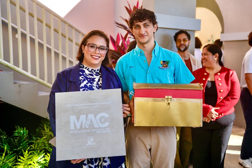 La directora escolar, Sara Hernández Marchany, resaltó las artes como pilar clave del programa STEAM.