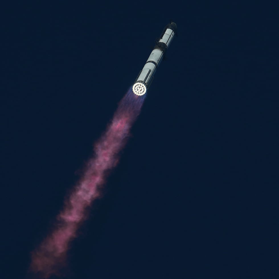 Fue el undécimo vuelo de prueba para un Starship a escala completa, que el fundador y director general de SpaceX, Elon Musk, planea usar para enviar personas a Marte.