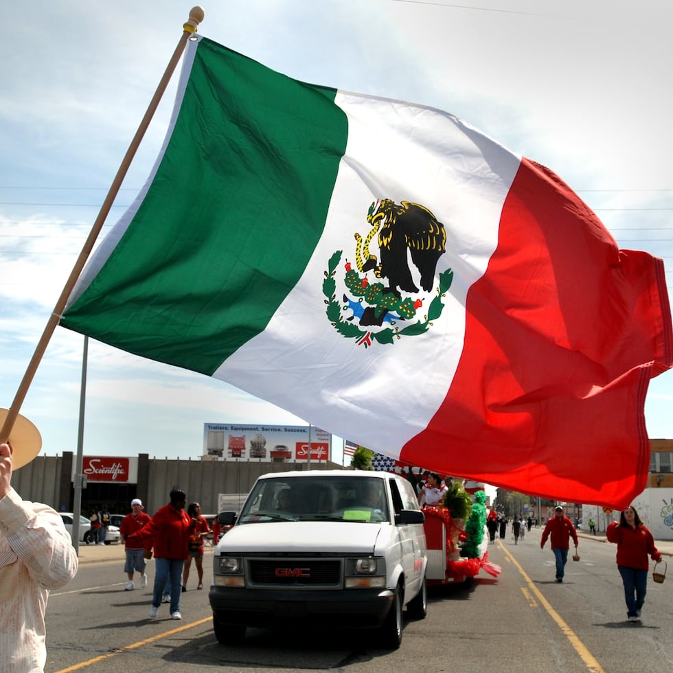 En la década de 1960, la celebración del Cinco de mayo comenzó a adquirir prominencia en Estados Unidos, sobre todo entre las personas de ascendencia mexicana, para fomentar el orgullo por su cultura.