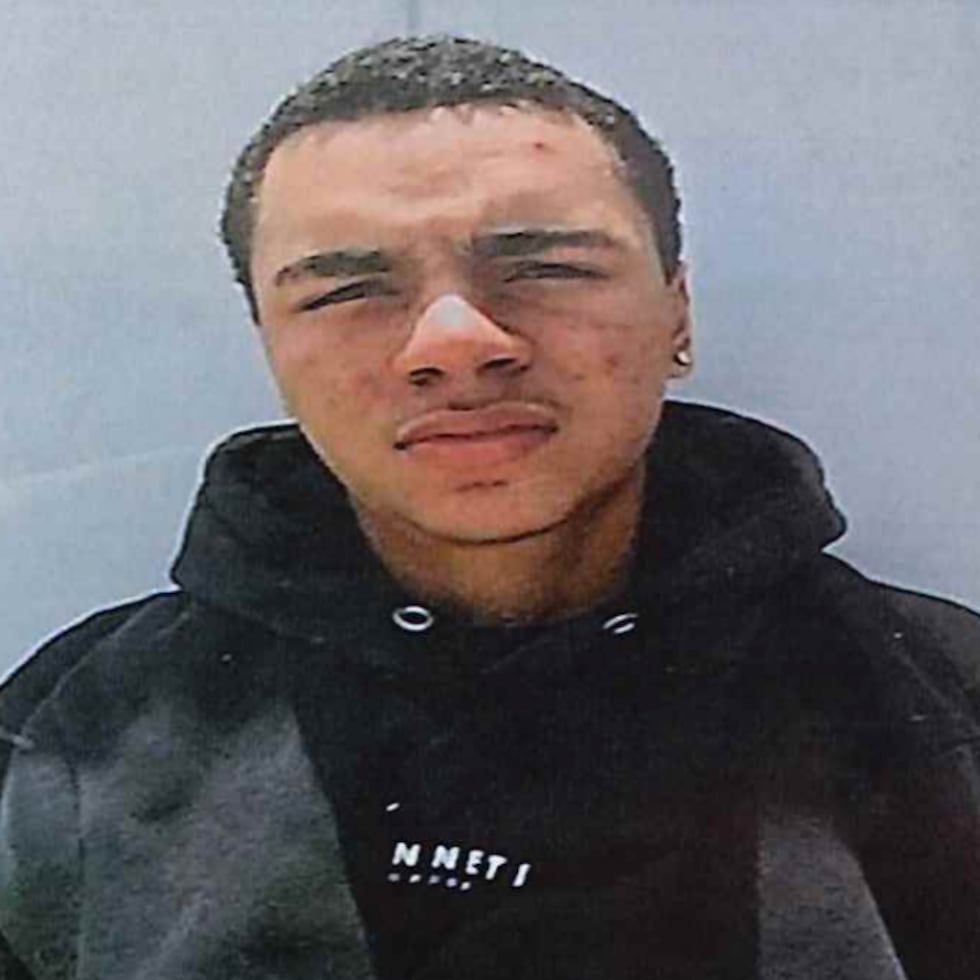 Yoxariel Osmar Oyola De Jesús, de 15 años de edad, fue visto por última vez en la calle John Ray, de la urbanización Country Club, en San Juan.