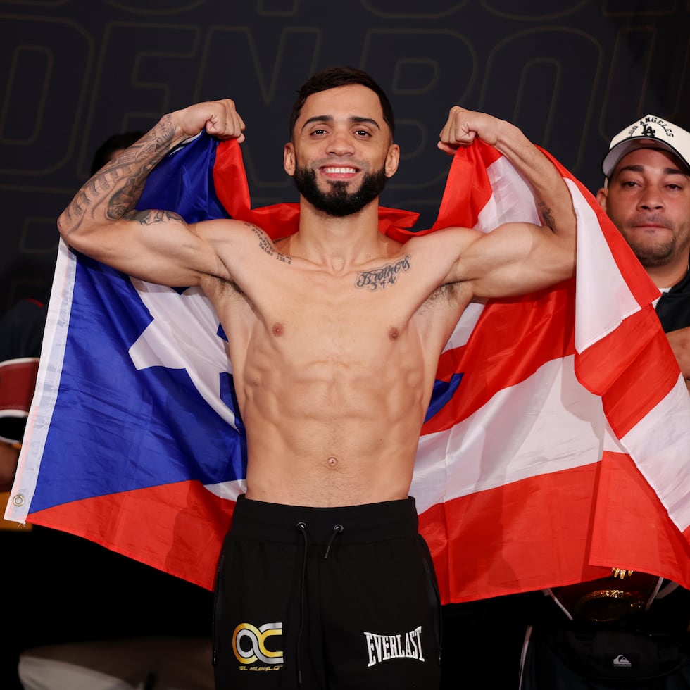 Oscar Collazo mejoró su invicto a 15-0.