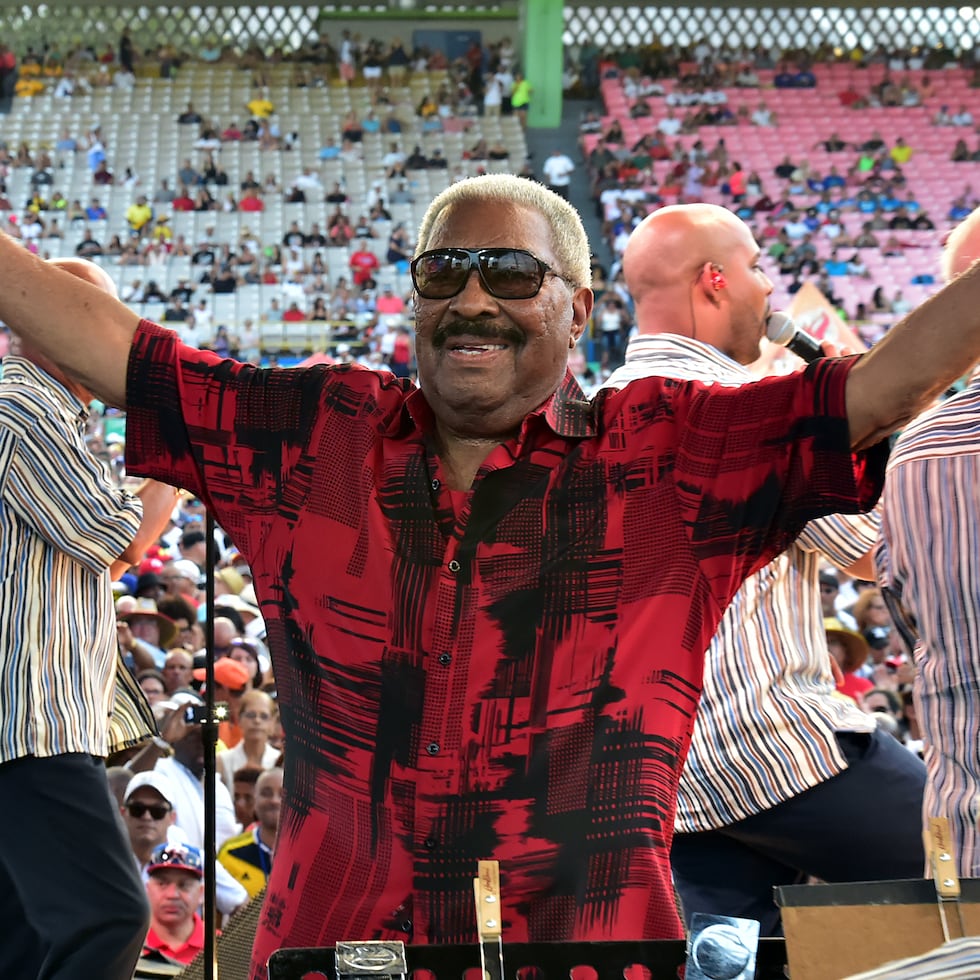 En declaraciones escritas, la primera mandataria detalló que, tras conocer los detalles sobre las exequias fúnebres, designó el domingo 14 y el lunes, 15 de diciembre como días escogidos para honrar al insigne músico.