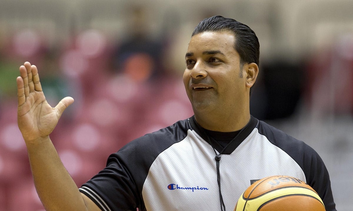 El árbitro Jorge Vázquez revela tumor en la columna vertebral y se despide del BSN esta temporada: “Vamos a batallar”