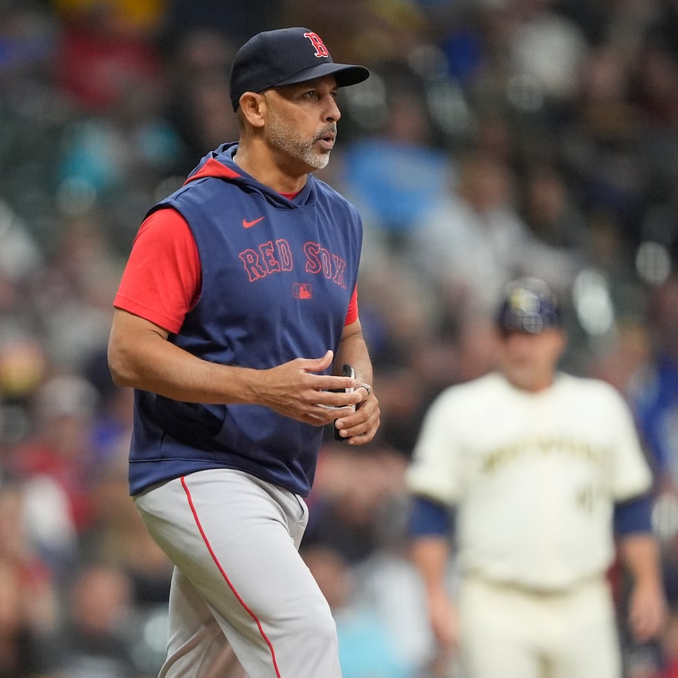 Alex Cora estaba en su octava temporada como dirigente de los Red Sox, antes de ser despedido.