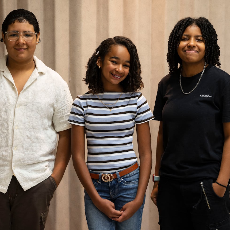 Ángel Trinidad Merced, Salomé Lyle Abreu y Kamila Mercedes Merced participaron del Programa Bienestar Juvenil a través de las Artes, desarrollado por la Red Nacional de Albergues de Violencia de Género.