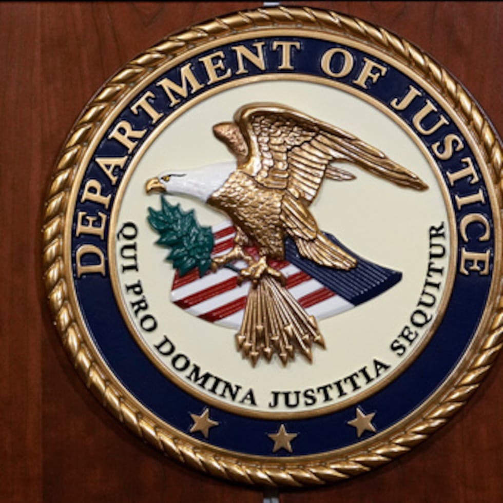 La operación del 22 de diciembre se llevó a cabo después de que un empleado encubierto del Departamento de Policía de la Ciudad de Nueva York encontrara una cuenta en redes sociales perteneciente a Garza que seguía varios perfiles que apoyaban a Estado Islámico, señalaron las autoridades.