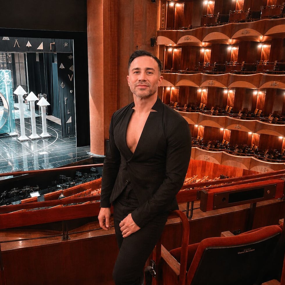 Puerto Rican dancer César Abreu has been a member of the Metropolitan Opera for the past 20 years.